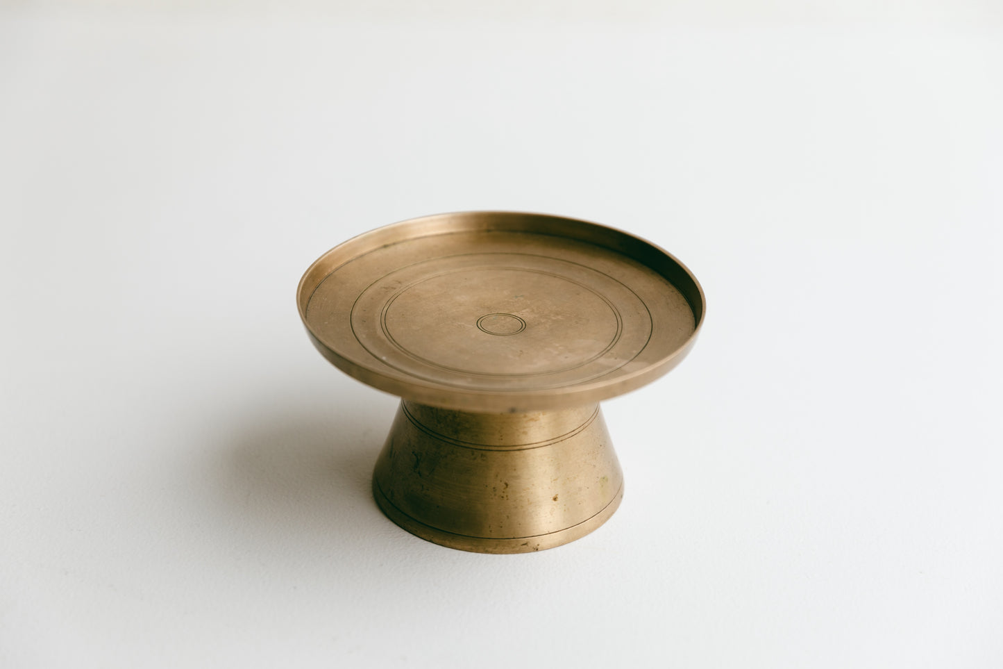 【アンティーク品】李朝時代 真鍮製高台(MU1)