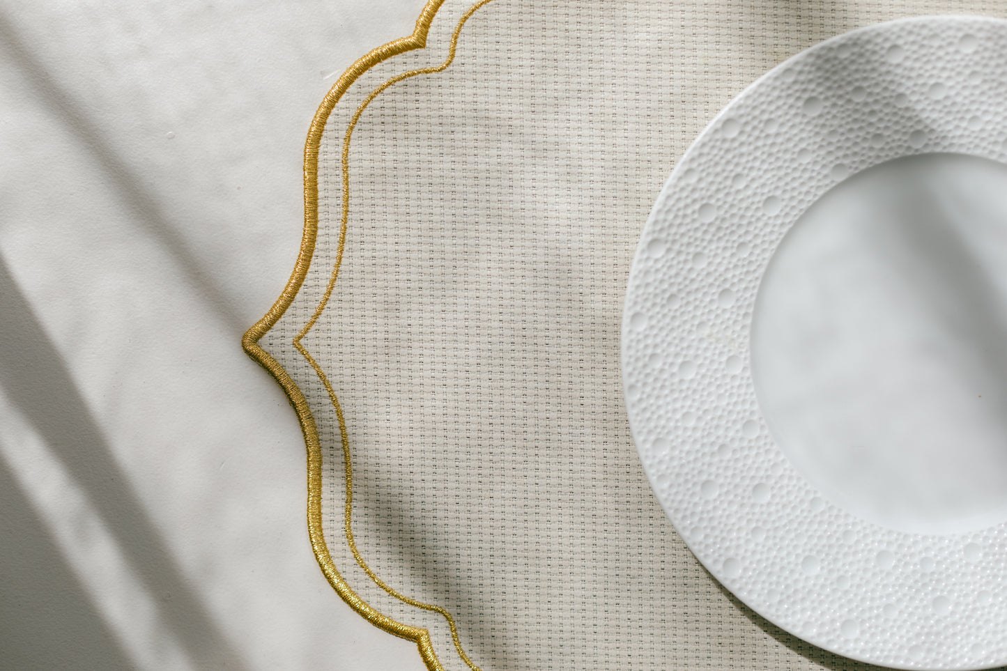 【MAISON DE ART】テーブルマット・ゴールドコレクション(ホワイト)