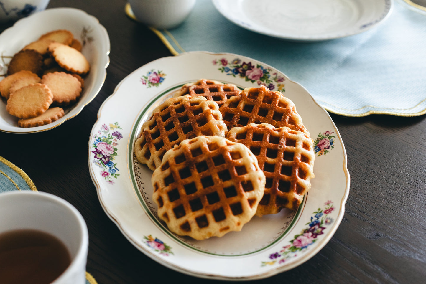【アンティーク品】ヨーロッパ 花柄楕円皿(中)